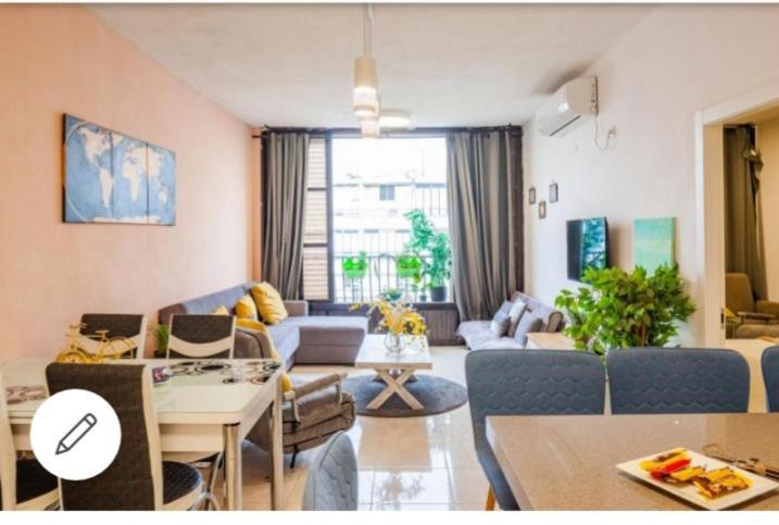 Bat Yam On The Beach Apartment Exterior foto
