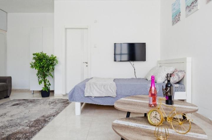 Bat Yam On The Beach Apartment Exterior foto