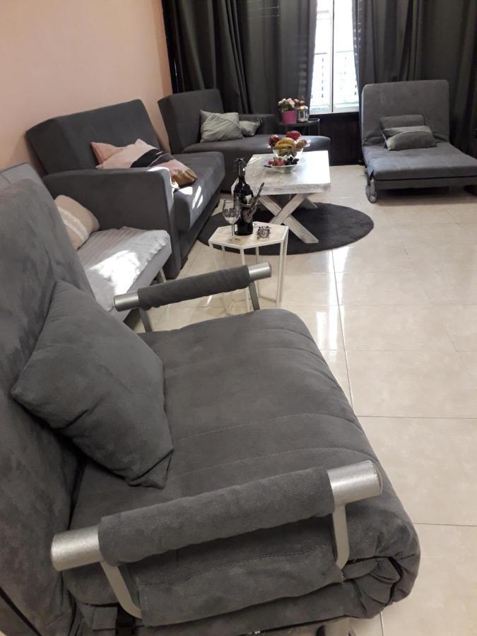 Bat Yam On The Beach Apartment Exterior foto
